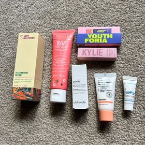Skincare bundle! Travel sizes Pacifica Good Molecules Kylie Hanskin Philosophy